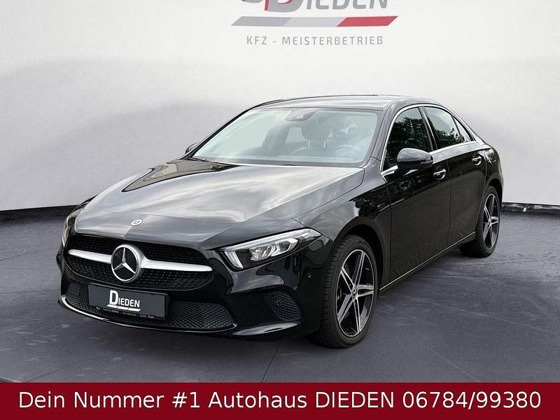 Schwarz Gebraucht 2020 Mercedes A250 Limousine | 22.900 € (Fairer Preis) - Bild 1/3