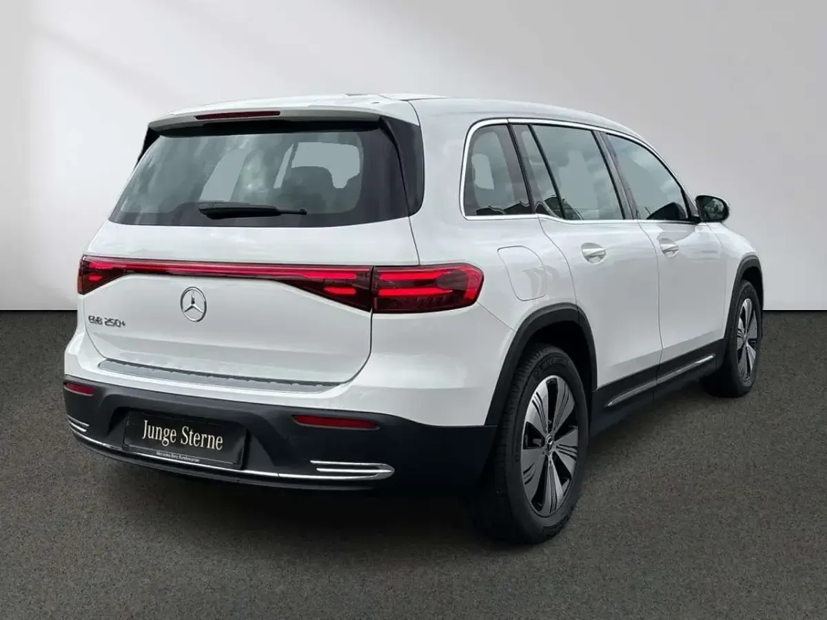 Gebraucht Mercedes EQB250+ Progressive 139 kW (190 PS) 2025 Weiß SUV