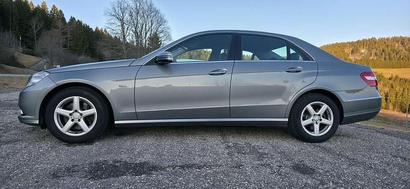 Gebraucht Mercedes E350 Elegance 292 PS (214 kW) 2010 Silber Limousine