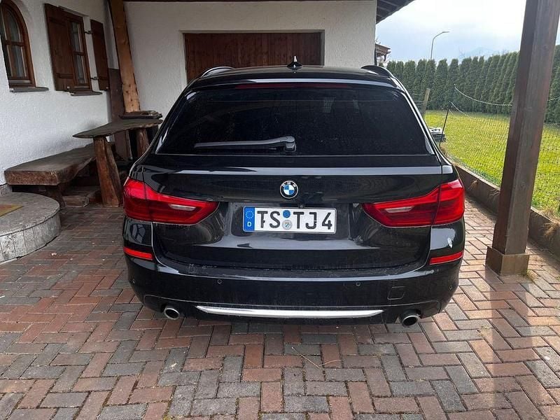 Gebraucht BMW 530 265 PS (194 kW) 2018 Schwarz Kombi