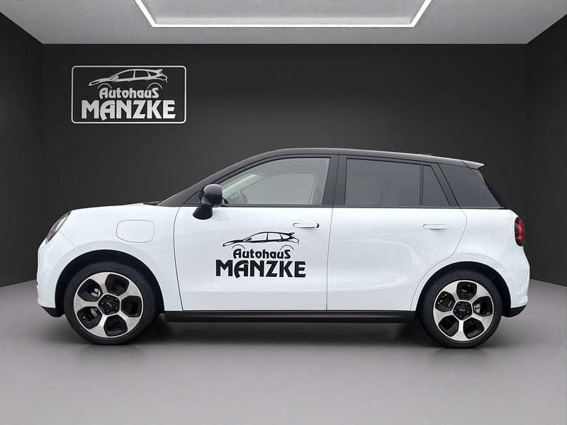 Neu JAC E30X 100 kW (136 PS) 2026 Blue + black top Kleinwagen