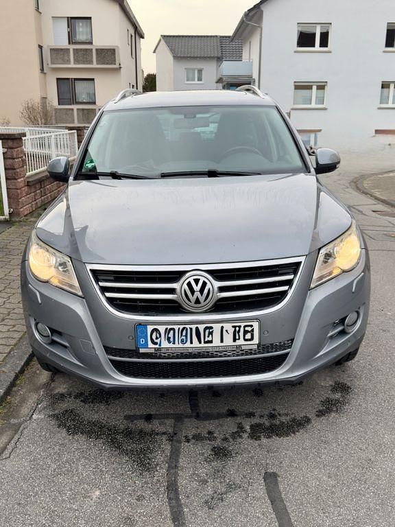 Grau Gebraucht 2009 VW Tiguan SUV | 5.350 € (Guter Preis) - Bild 1/4