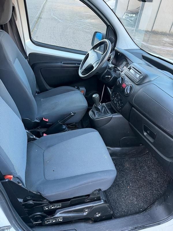 Gebraucht Peugeot Bipper 80 PS (58 kW) 2010 Weiß Van / Kleinbus