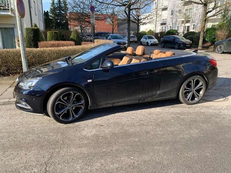 Blau Gebraucht 2018 Opel Cascada Cabrio | 13.900 € (Fairer Preis) - Bild 1/4