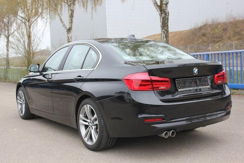 Usata BMW 330 252 CV (185 kW) 2018 Nero Berlina