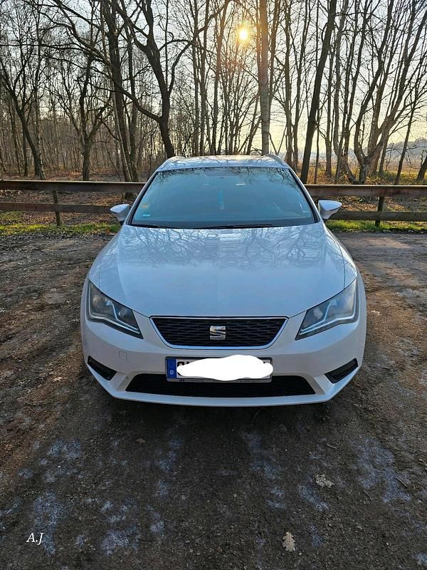 Gebraucht Seat Leon ST 105 PS (77 kW) 2014 Weiß Kombi