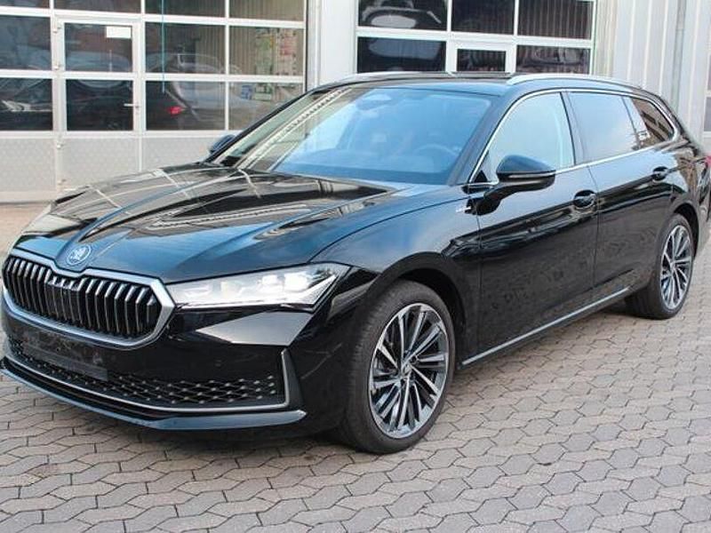 Schwarz Gebraucht 2025 Skoda Superb LAURIN & KLEMENT Kombi | 55.200 € - Bild 1/4
