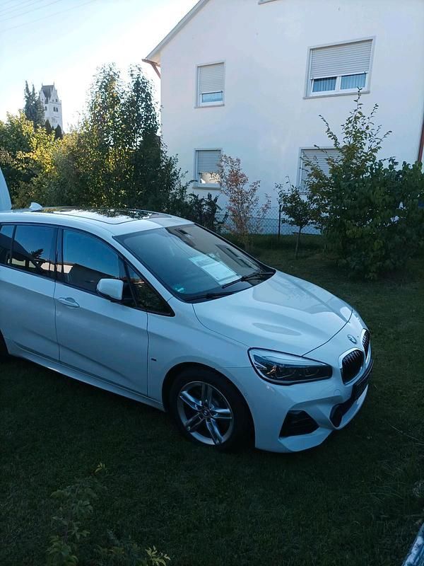 Gebraucht 2018 BMW 220 Van / Kleinbus | 20.500 € (Etwas zu teuer) - Bild 1/4