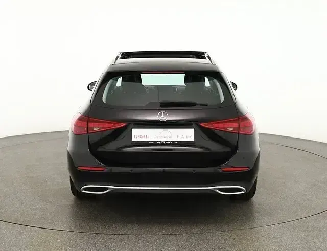 Gebraucht Mercedes C180 Avantgarde 190 PS (139 kW) 2022 Schwarz Kombi