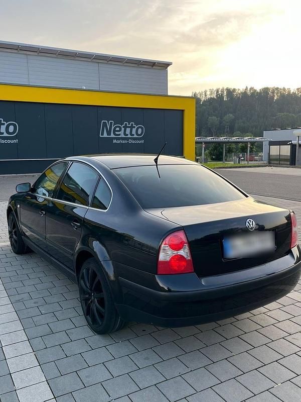 Usata VW Passat 115 CV (84 kW) 2003 Nero Berlina