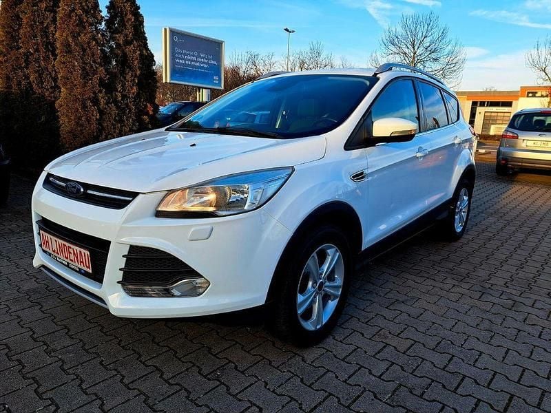 Gebraucht Ford Kuga SYNC Edition 120 PS (88 kW) 2016 Weiß SUV