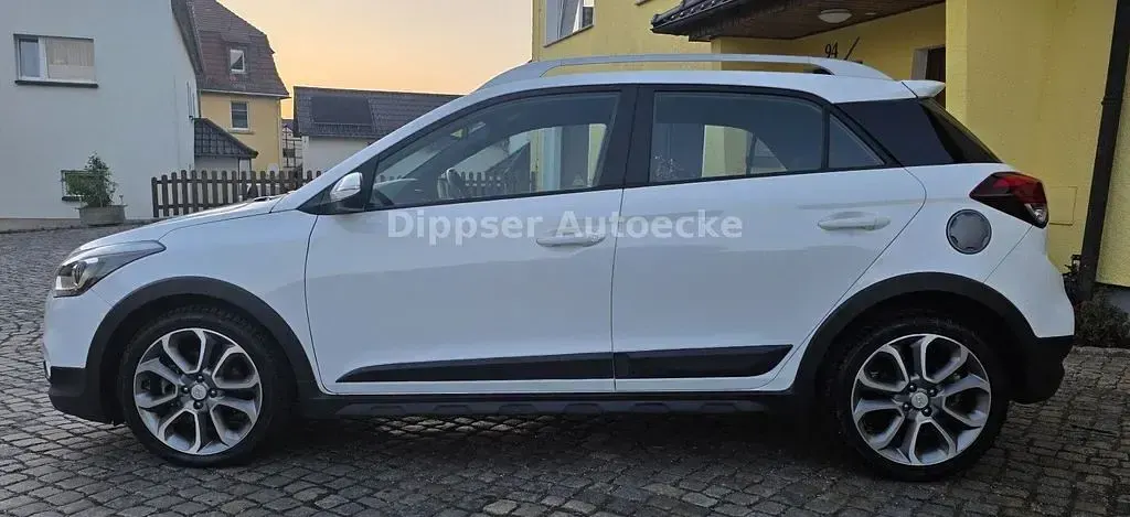 Gebraucht Hyundai i20 Active 120 PS (88 kW) 2017 Weiß SUV