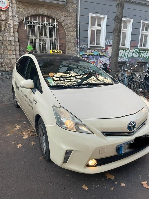 Gebraucht Toyota Prius+ Plus 99 PS (72 kW) 2014 Gelb Van / Kleinbus