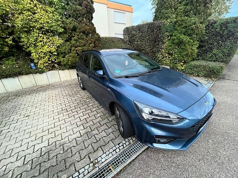 Gebraucht Ford Focus ST-Line 150 PS (110 kW) 2020 Blau Kombi