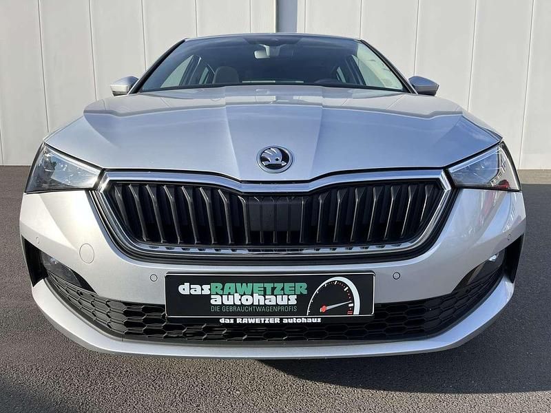 Gebraucht Skoda Scala Drive 116 PS (85 kW) 2020 Silber Kleinwagen