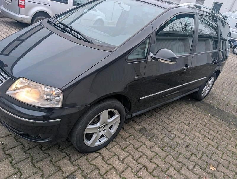 Gebraucht VW Sharan 115 PS (84 kW) 2008 Schwarz Van / Kleinbus