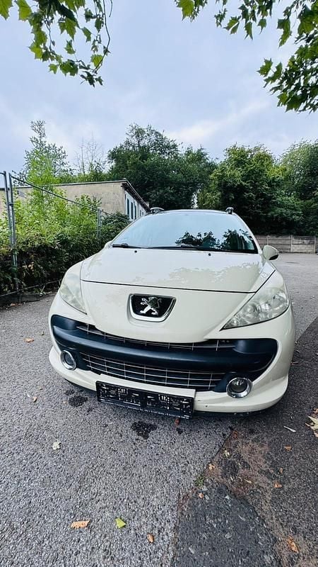 Weiß Gebraucht 2008 Peugeot 207 Kombi | 2.500 € (Fairer Preis) - Bild 1/4