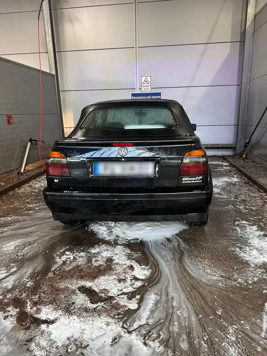 Gebraucht VW Golf Cabriolet 101 PS (74 kW) 1997 Schwarz Cabrio