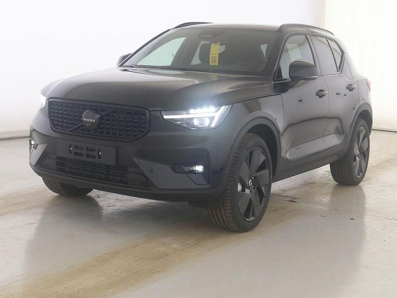 Gebraucht Volvo XC40 Plus 163 PS (119 kW) 2025 Onyx black SUV