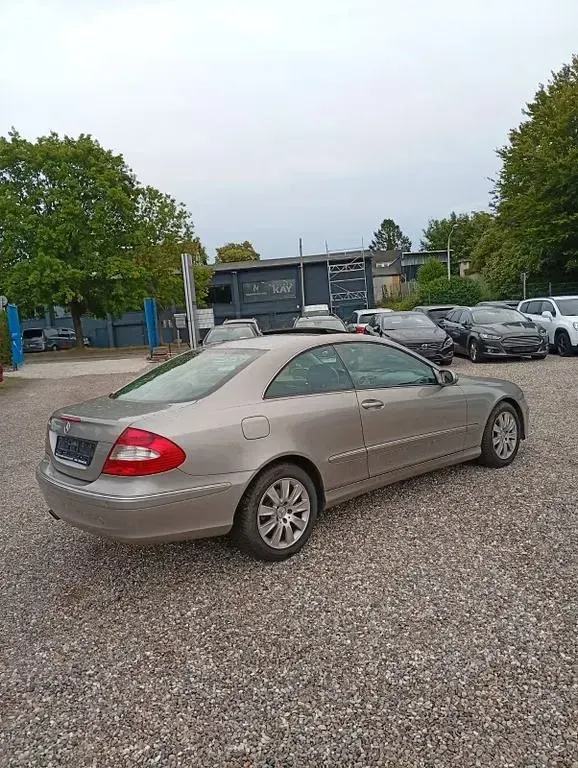 Gebraucht Mercedes CLK200 163 PS (119 kW) 2006 Braun Coupé