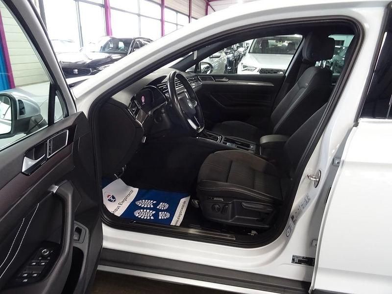 Gebraucht VW Passat Alltrack 200 PS (147 kW) 2023 Weiß Kombi