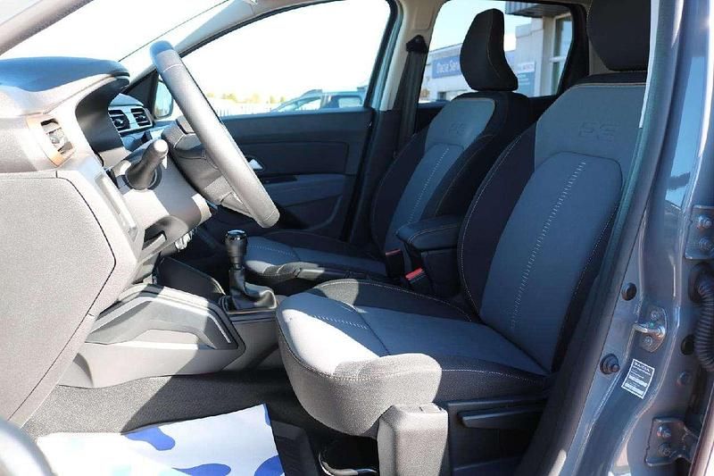 Gebraucht Dacia Duster Extreme 150 PS (110 kW) 2024 Grau SUV