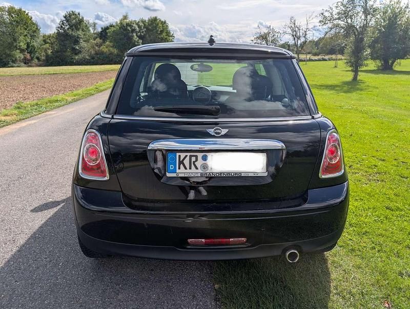 Gebraucht Mini Cooper D 111 PS (81 kW) 2011 Schwarz Kleinwagen