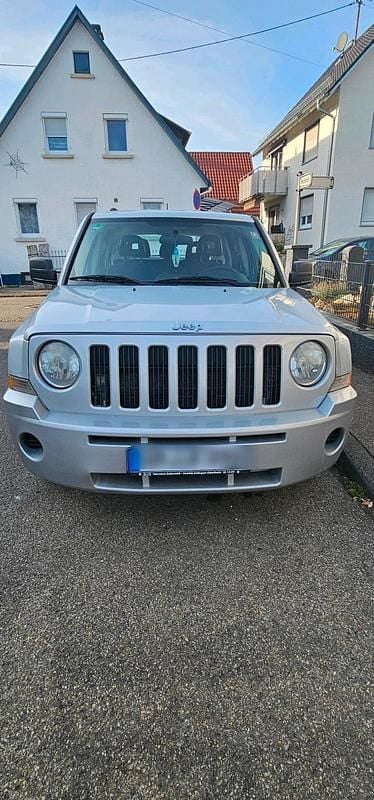 Grau Gebraucht 2010 Jeep Patriot SUV | 4.500 € (Fairer Preis) - Bild 1/4