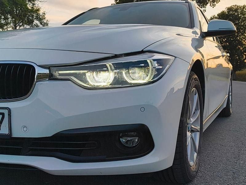 Weiß Gebraucht 2019 BMW 320 Sport Line Kombi | 18.500 € (Superpreis) - Bild 1/4