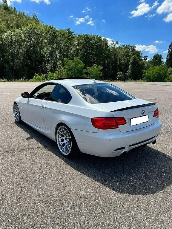 Gebraucht BMW 335 M Sport 325 PS (239 kW) 2012 Weiß Coupé
