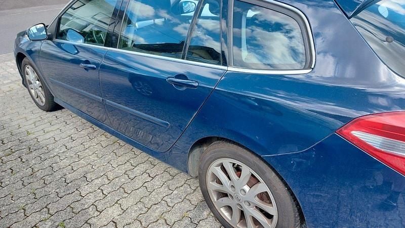 Gebraucht Renault Laguna III 150 PS (110 kW) 2009 Blau Kombi