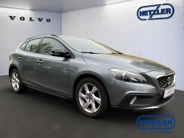 Gebraucht Volvo V40 CC You! 114 PS (83 kW) 2015 Grau Kombi