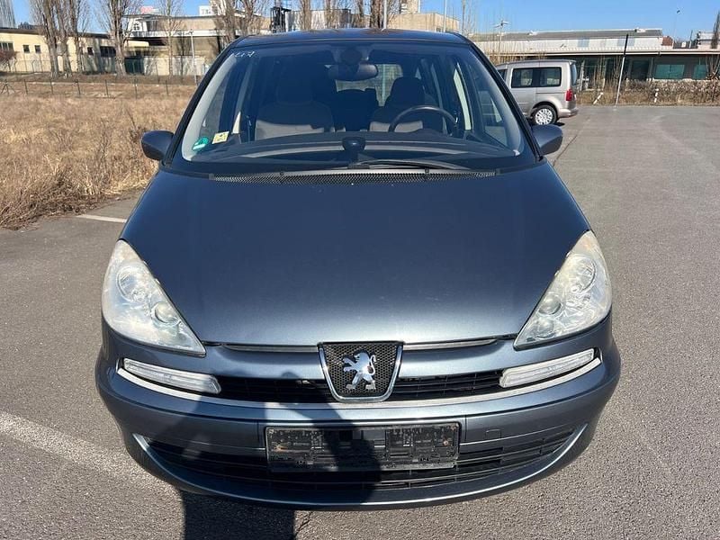 Gebraucht Peugeot 807 Family 140 PS (102 kW) 2009 Grau Van / Kleinbus