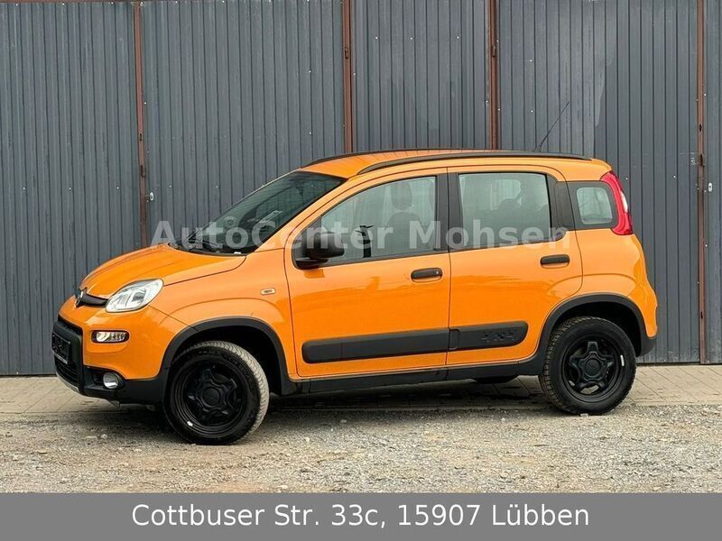 Orange Gebraucht 2017 Fiat Panda 4x4 Kleinwagen | 8.999 € (Guter Preis) - Bild 1/4