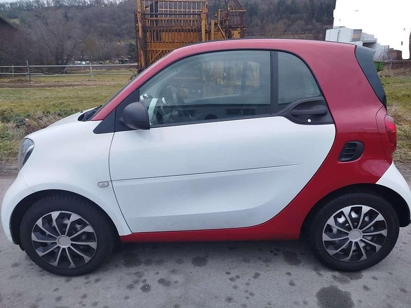 Gebraucht Smart ForTwo Coupé 71 PS (52 kW) 2019 Weiß Coupé