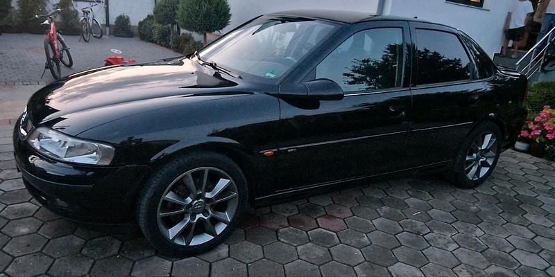 Schwarz Gebraucht 2000 Opel Vectra Limousine | 2.300 € - Bild 1/4