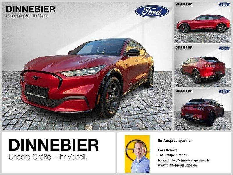 Rot (metallic) Gebraucht 2022 Ford Mustang Mach-E SUV | 38.490 € (Fairer Preis) - Bild 1/2