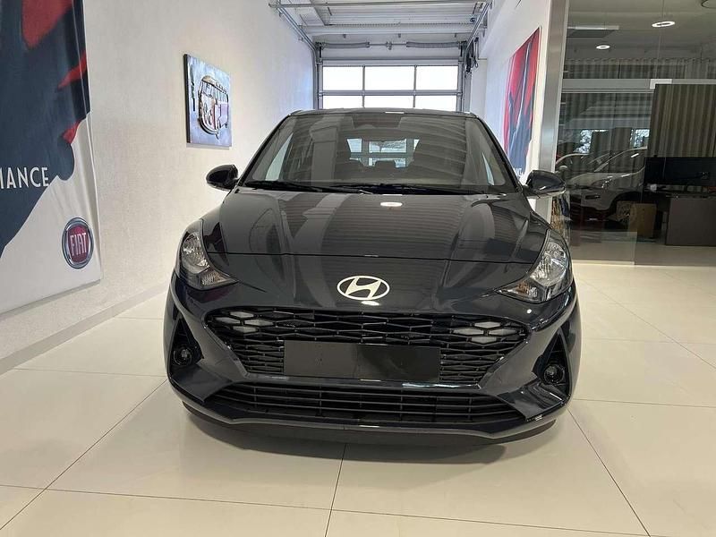 Gebraucht Hyundai i10 GO! 79 PS (58 kW) 2024 Aurora gray pearl Kleinwagen