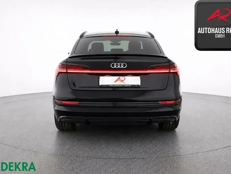 Gebraucht Audi e-tron Sportback S-Line 300 kW (408 PS) 2021 Mythosschwarz SUV