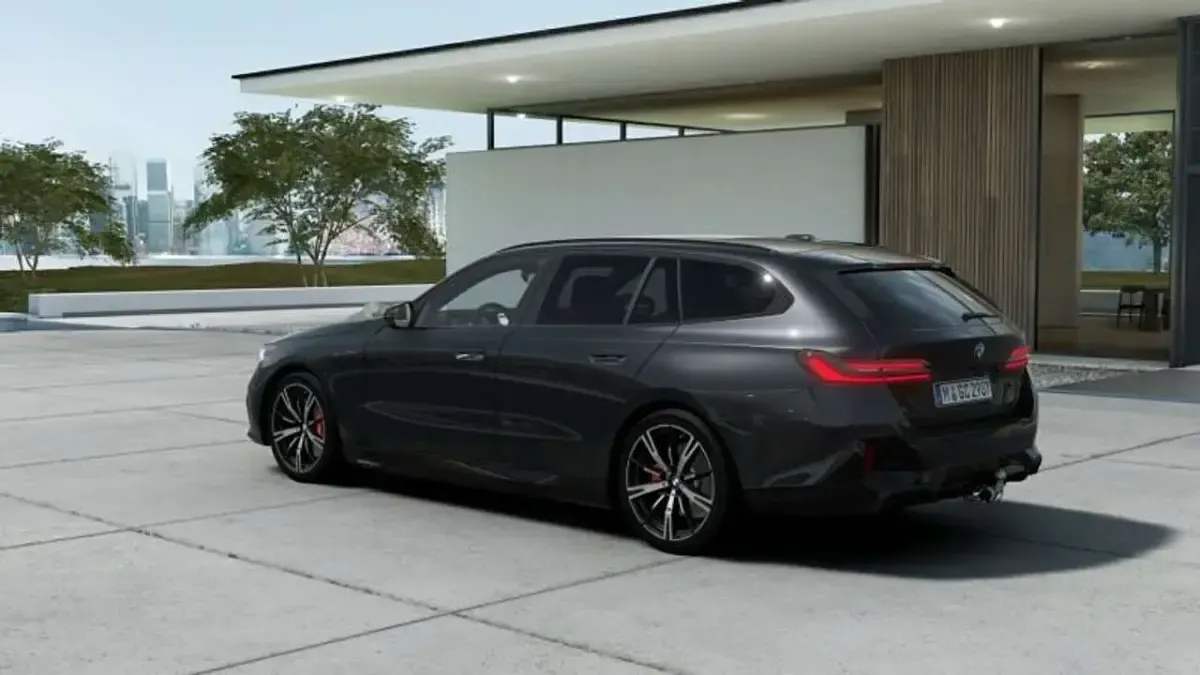 Neu BMW 540 M Sport 286 PS (210 kW) 2026 Sophistograu brillanteffekt me Kombi