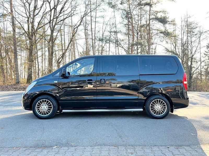 Gebraucht Hyundai H-1 Premium 170 PS (125 kW) 2012 Schwarz Van / Kleinbus