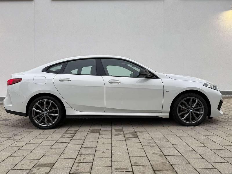 Gebraucht BMW 220 M Sport 178 PS (130 kW) 2021 Weiß Limousine