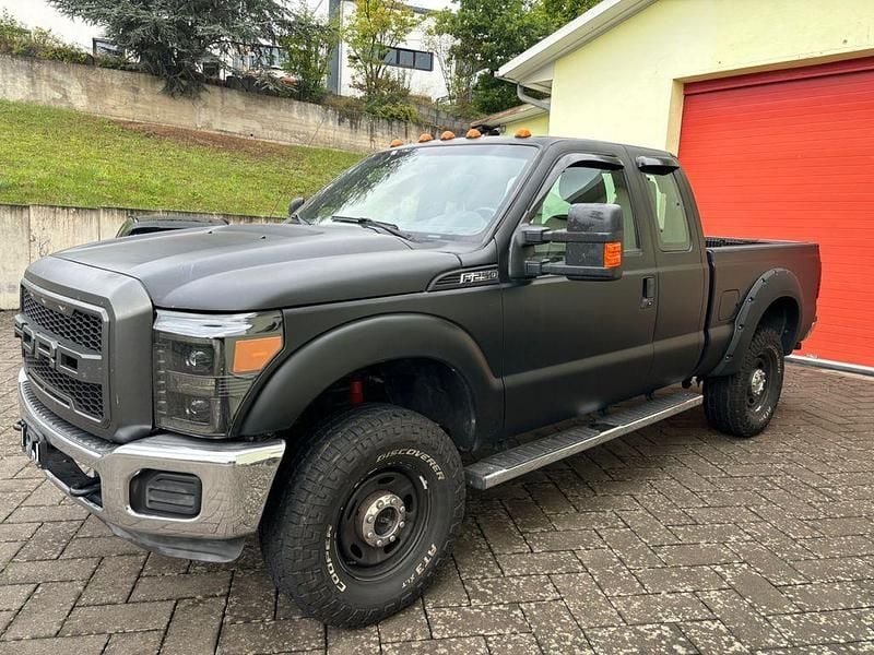 Gebraucht Ford F250 390 PS (286 kW) 2016 Schwarz Pickup