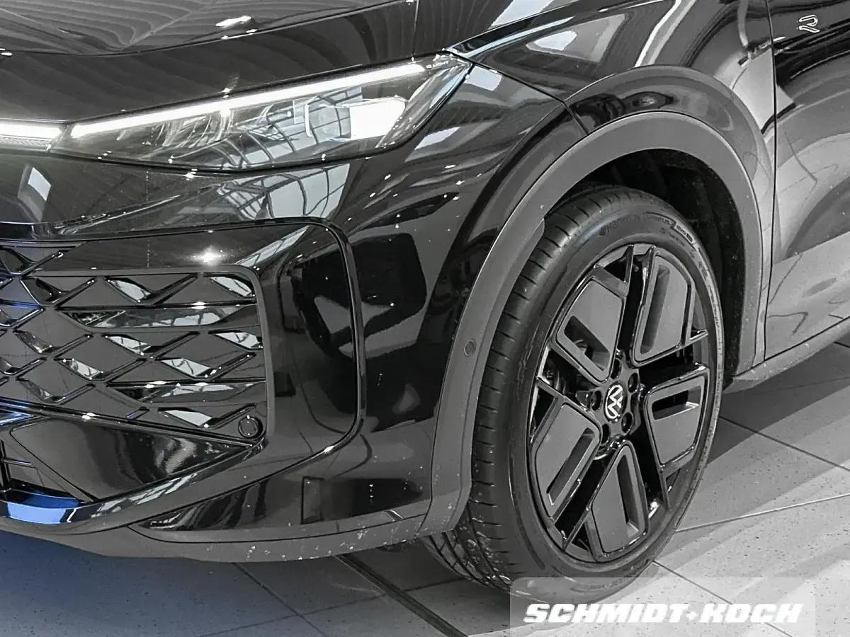 Gebraucht VW T-Roc R-line 150 PS (110 kW) 2026 Grenaldilschwarz (schwarz) SUV