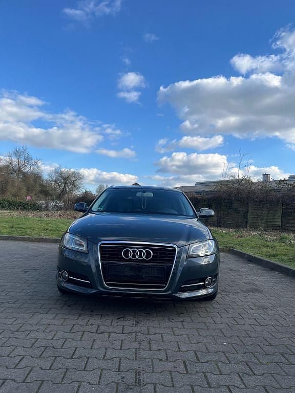 Gebraucht Audi A3 Ambiente 170 PS (125 kW) 2011 Grau Kleinwagen