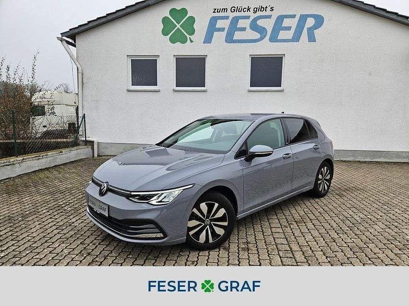Mondsteingrau Gebraucht 2024 VW Golf VIII Move Limousine | 21.450 € (Superpreis) - Bild 1/4