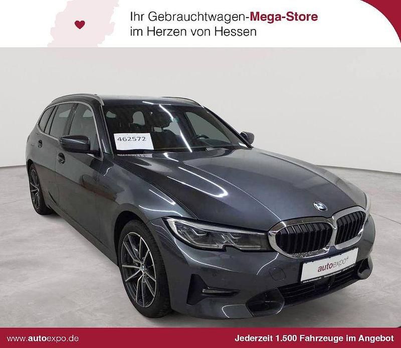 Mineralgrau metallic Gebraucht 2020 BMW 330e Sport Line Kombi | 24.990 € (Fairer Preis) - Bild 1/4