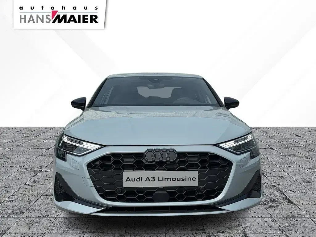 Gebraucht Audi A3 Advanced Plus 150 PS (110 kW) 2025 Pfeilgrau perleffekt Limousine