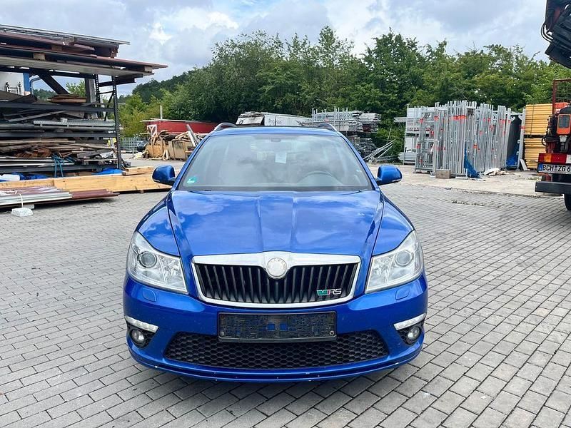 Blau Gebraucht 2009 Skoda Octavia RS Kombi | 3.799 € (Etwas zu teuer) - Bild 1/4