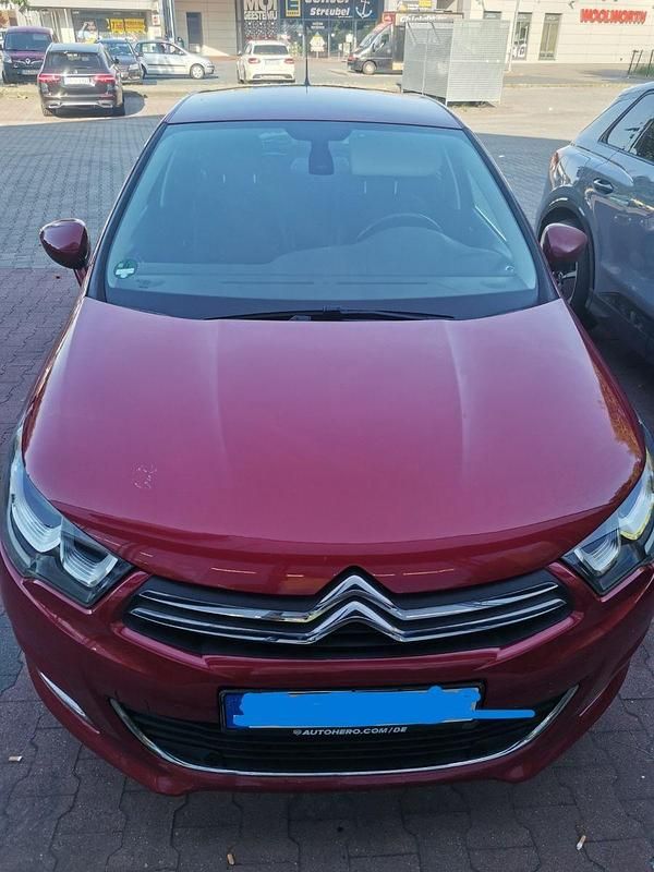 Rot Gebraucht 2016 Citroën C4 Shine Limousine | 6.000 € (Superpreis) - Bild 1/4